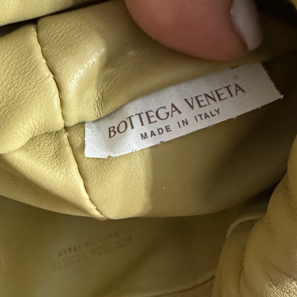 Bottega Veneta Pale Yellow Gathered Drawstring Wristlet - Picture 3 of 9